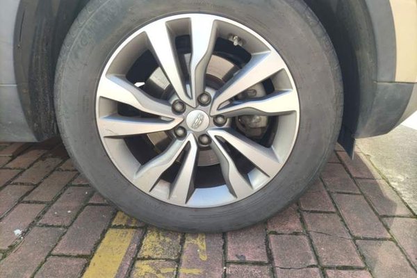 Geely Auto Emgrand X7 Sport 2016, 102700 км, за 4824 USD