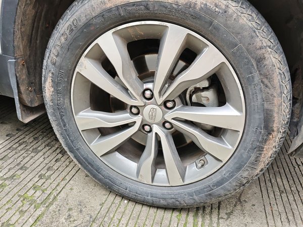 Geely Emgrand X7 Sport 2016, 105200 км, за 5489 USD - фото 30