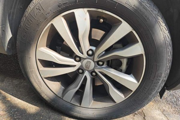 Geely Auto Emgrand X7 Sport 2016, 177500 км, за 4804 USD