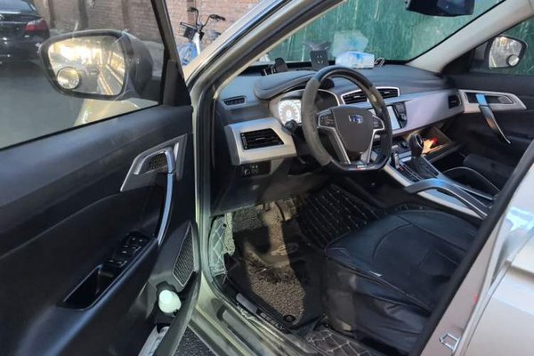 Geely Auto Emgrand X7 Sport 2016, 111500 км, за 3886 USD - фото 16