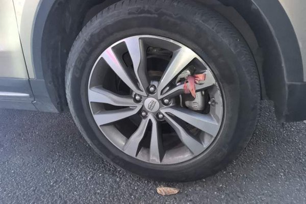 Geely Auto Emgrand X7 Sport 2016, 111500 км, за 3886 USD - фото 8