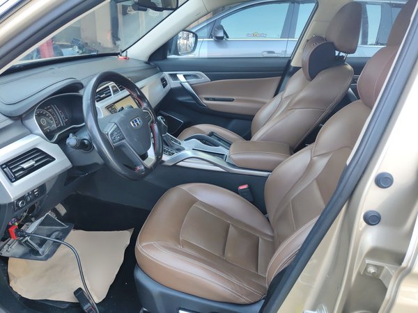 Geely Emgrand X7 Sport 2016, 115000 км, за 6161 USD - фото 18