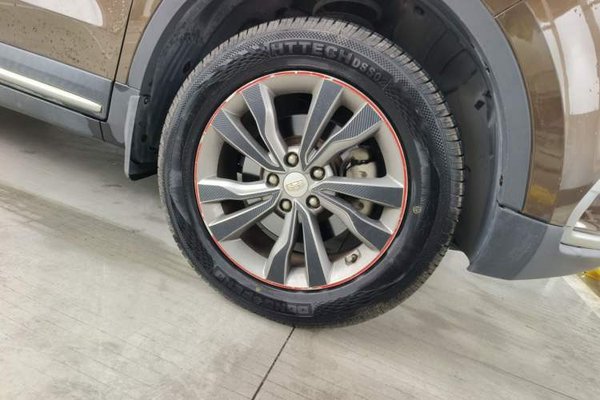 Geely Auto Emgrand X7 Sport 2016, 60600 км, за 4995 USD - фото 8