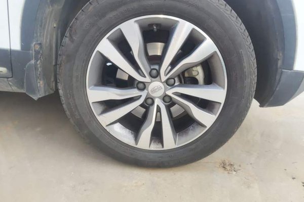 Geely Auto Emgrand X7 Sport 2016, 70300 км, за 4920 USD