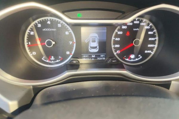Geely Auto Emgrand X7 Sport 2016, 70300 км, за 4920 USD - фото 9