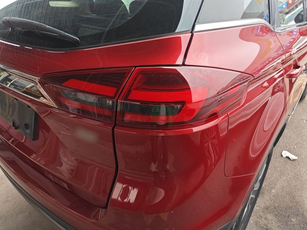 Geely Emgrand X7 Sport 2018, 129800 км, за 5982 USD - фото 7