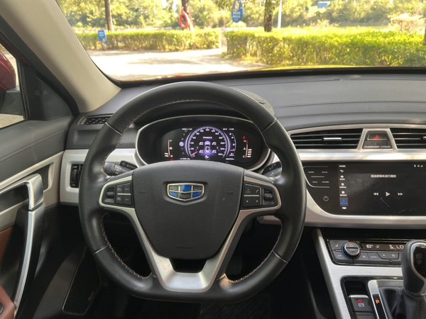 Geely Emgrand X7 Sport 2018, 66300 км, за 6778 USD - фото 4