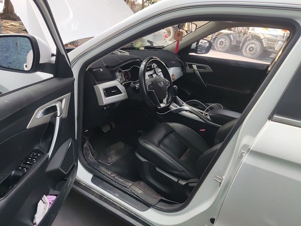 Geely Emgrand X7 Sport 2018, 105800 км, за 6642 USD - фото 19