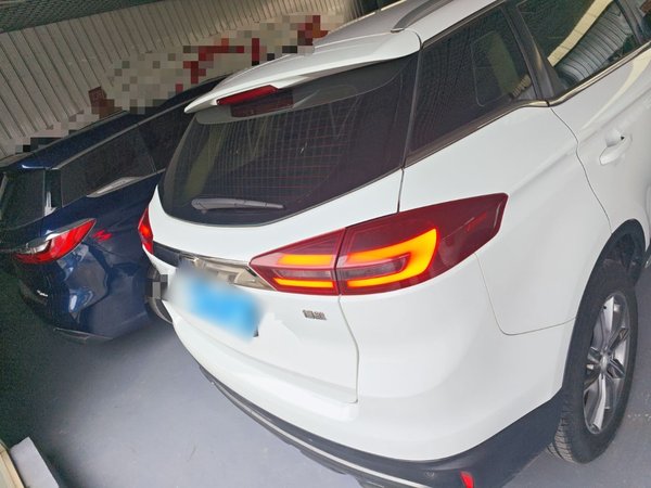 Geely Emgrand X7 Sport 2018, 163100 км, за 6438 USD