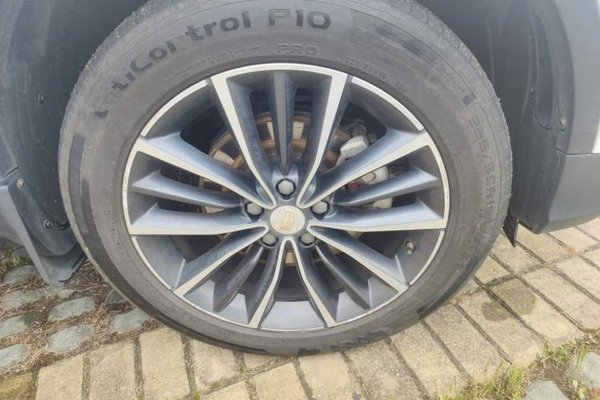 Geely Auto Emgrand X7 Sport 2018, 98100 км, за 5137 USD - фото 8