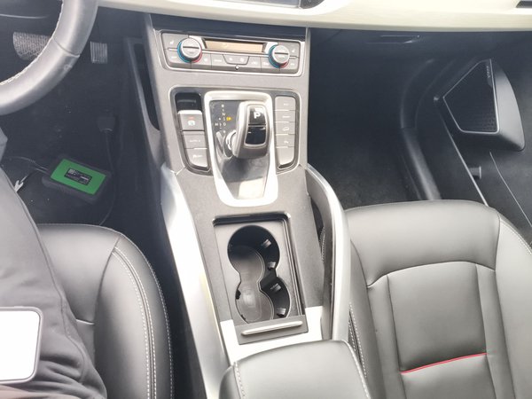 Geely Emgrand X7 Sport 2020, 60200 км, за 8323 USD - фото 15