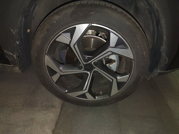 Geely Auto FX11 · 2023 год