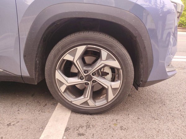 Geely Auto FX11 2023, 36900 км, за 12129 USD
