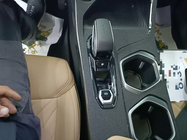 Geely Auto FX11 2023, 23900 км, за 13949 USD - фото 17
