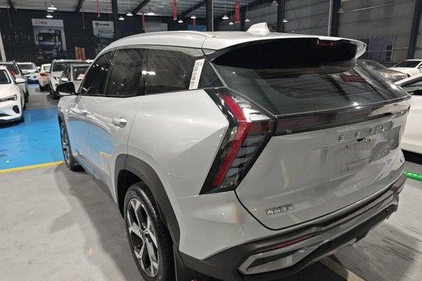 Geely Auto FX11 2024, 10700 км, за 14605 USD