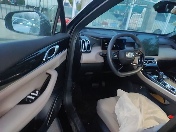 Geely Auto FX11 2025, 100 км, за 14824 USD - фото 19