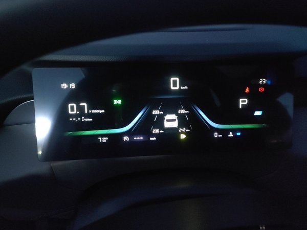 Geely Auto FX11 2025, 100 км, за 14824 USD - фото 15