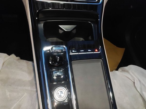 Geely Auto FX11 2025, 100 км, за 14824 USD - фото 17