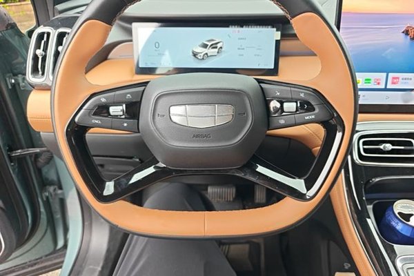 Geely Auto FX11 2025, 5699 км, за 15418 USD - фото 14