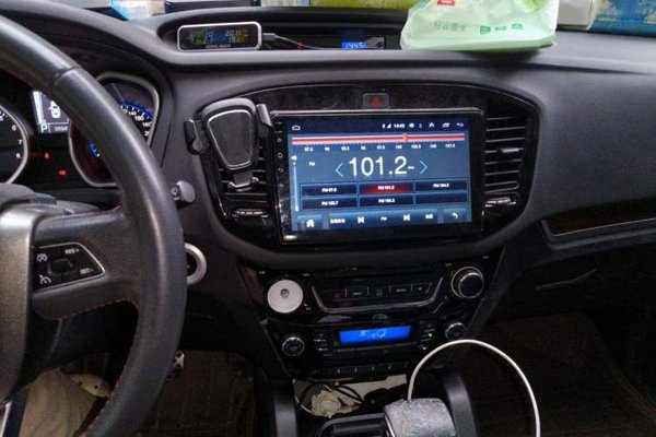 Geely Auto GX7 2015, 98900 км, за 2952 USD