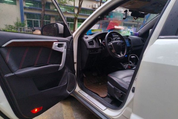 Geely Auto GX7 2015, 98900 км, за 2952 USD