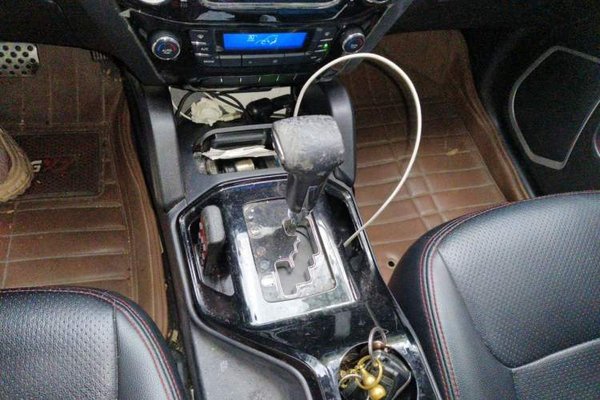 Geely Auto GX7 2015, 98900 км, за 2952 USD