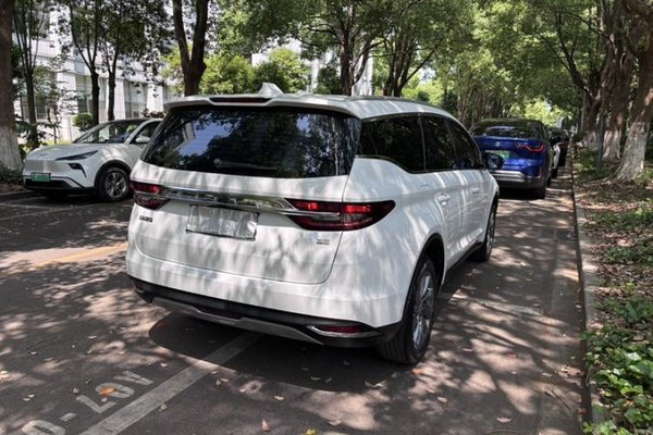 Geely Auto Jiajie 2021, 54500 км, за 9276 USD - фото 8