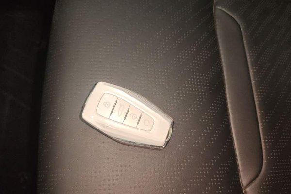 Geely Auto Preface 2023, 26600 км, за 10987 USD - фото 29