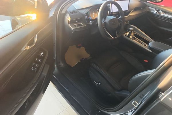 Geely Auto Preface 2023, 27100 км, за 12097 USD - фото 18
