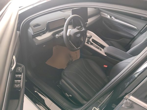 Geely Auto Preface 2025, 3800 км, за 13770 USD - фото 19