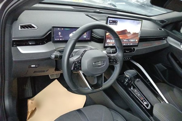Geely Auto Preface 2025, 7800 км, за 15420 USD - фото 13