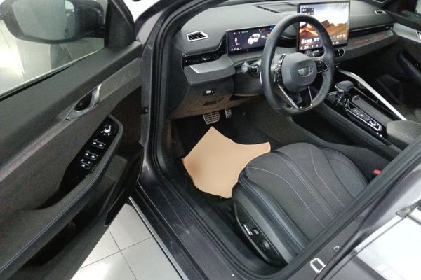 Geely Auto Preface 2025, 7800 км, за 15420 USD - фото 19