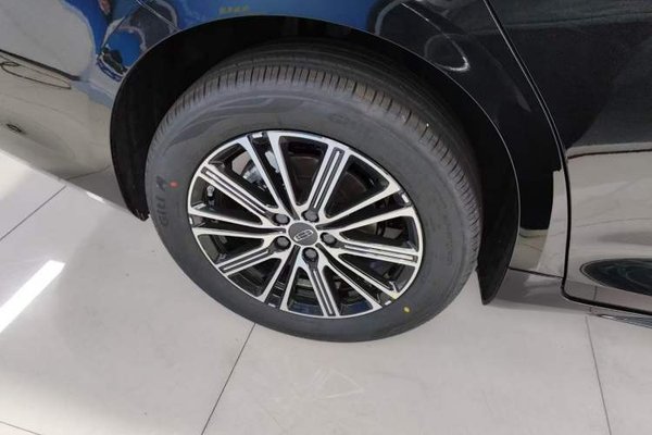 Geely Auto Preface 2026, 100 км, за 14333 USD - фото 11