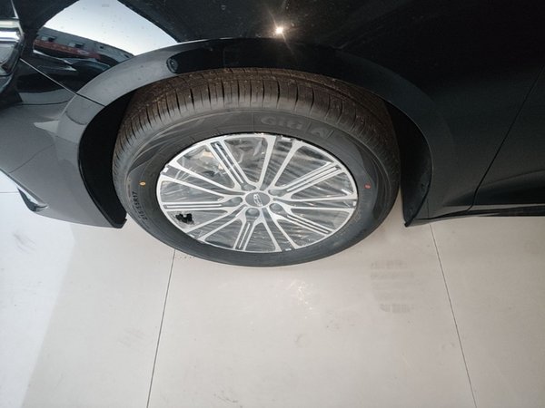 Geely Auto Preface 2026, 100 км, за 13918 USD - фото 8