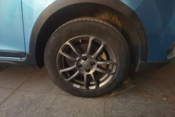 Geely Auto Vision X3 2021, 59300 км, за 5712 USD