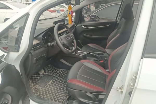Geely Auto Vision X3 2021, 27100 км, за 7135 USD - фото 17