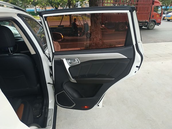 Geely Vision X6 2016, 87200 км, за 4922 USD - фото 25