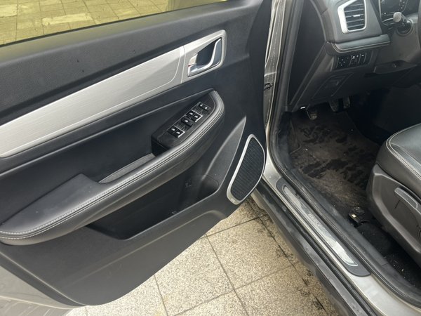 Geely Auto Vision X6 2018 1.8L Manual 4G Connect Luxury Edition, 2018 года