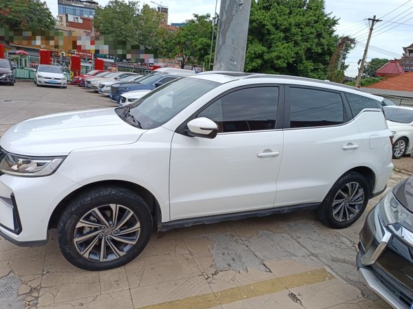 Geely Vision X6 2021, 41000 км, за 10102 USD