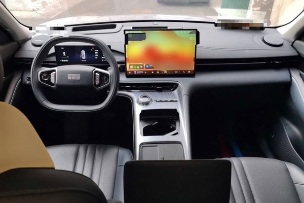 Geely Galaxy E5 2024, 33800 км, за 12739 USD - фото 9