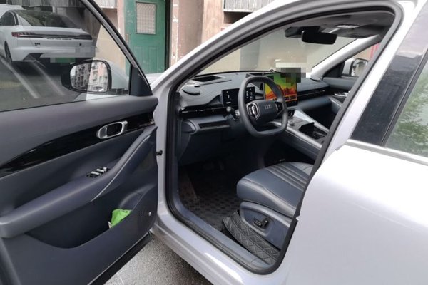 Geely Galaxy E5 2024, 33800 км, за 12739 USD - фото 16
