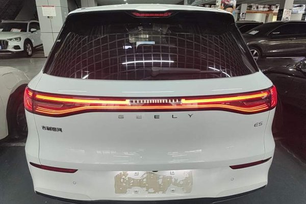 Geely Galaxy E5 2024, 35100 км, за 13530 USD