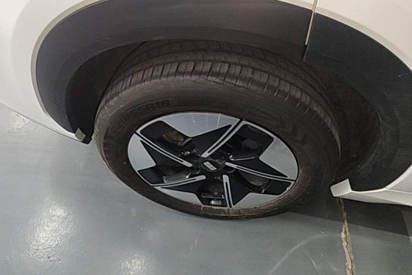 Geely Galaxy E5 2024, 35100 км, за 13530 USD - фото 10