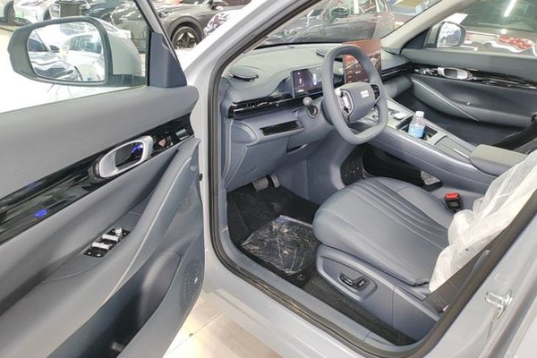 Geely Galaxy E5 2026, 100 км, за 14942 USD - фото 18