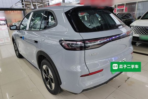 Geely Galaxy E5 2026, 100 км, за 14942 USD