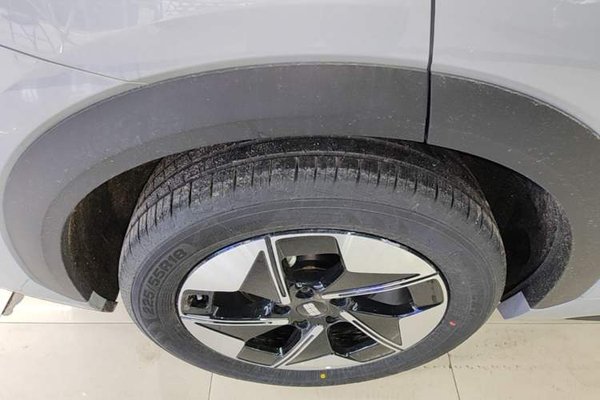 Geely Galaxy E5 2026, 100 км, за 14942 USD - фото 11