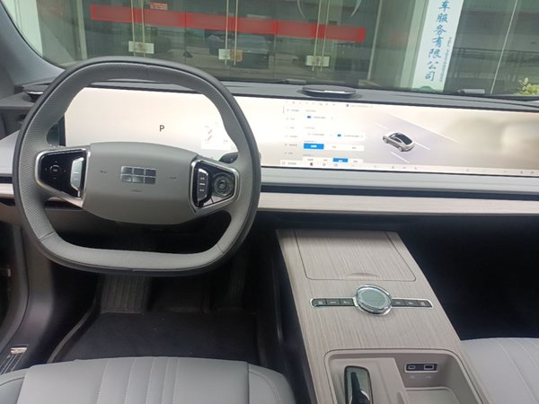 Geely Galaxy E8 2024, 14400 км, за 16297 USD - фото 13