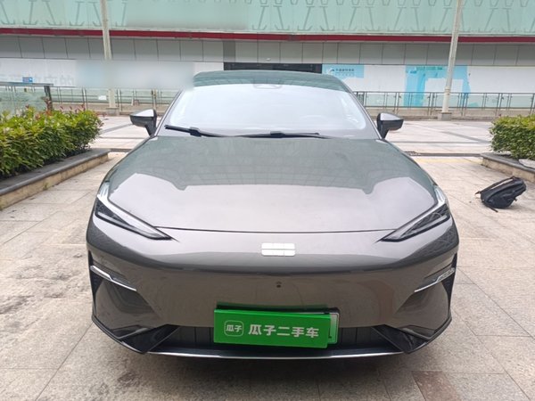 Geely Galaxy E8 2024, 14400 км, за 16297 USD