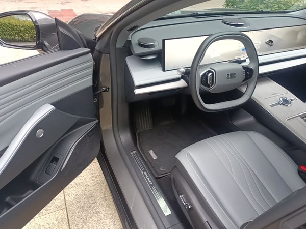 Geely Galaxy E8 2024, 14400 км, за 16297 USD - фото 19