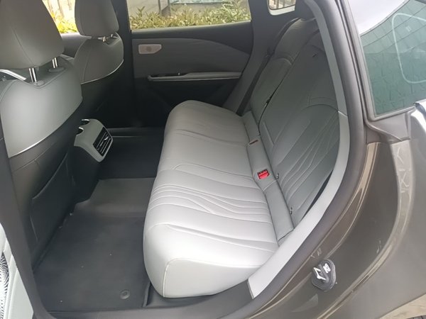 Geely Galaxy E8 2024, 14400 км, за 16297 USD - фото 20